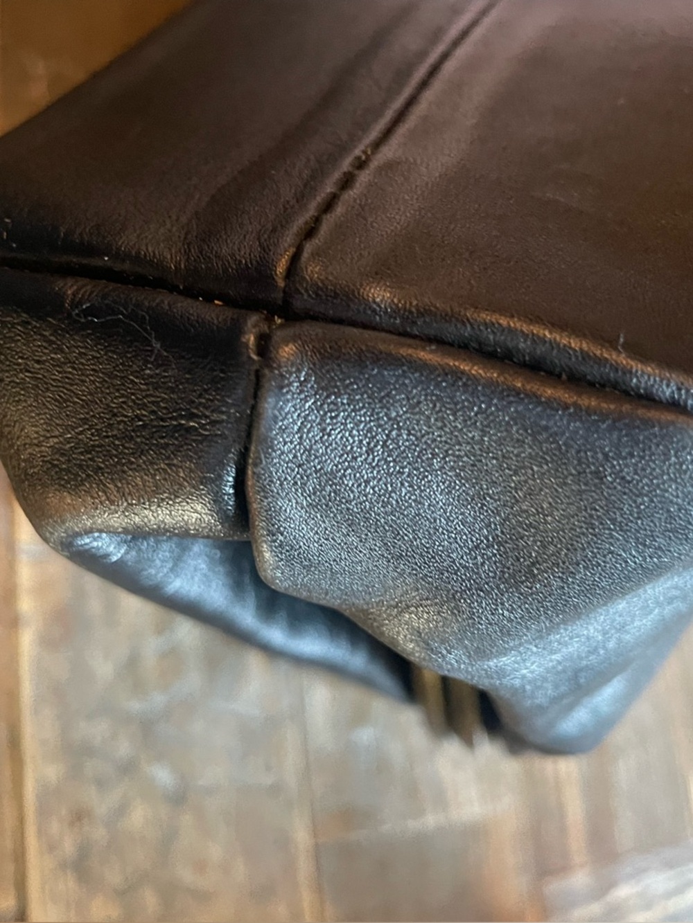 Vintage Leather Frame Clutch - Picture 13 of 15